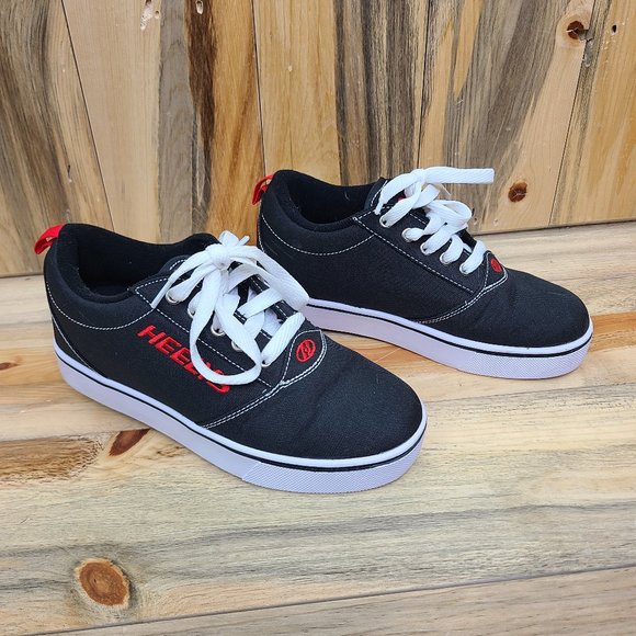 Heelys NEW Skate Shoes Black Red NEVER WORN Youth 5 - Picture 1 of 6